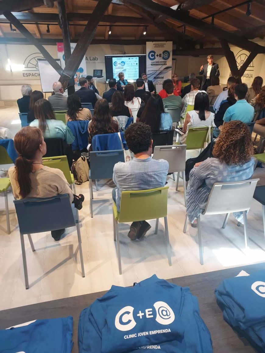 Sesión Inaugural del CLINIC Joven Emprenda 2025