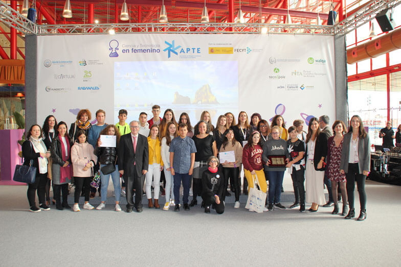 Ciencia y tecnología en femenino